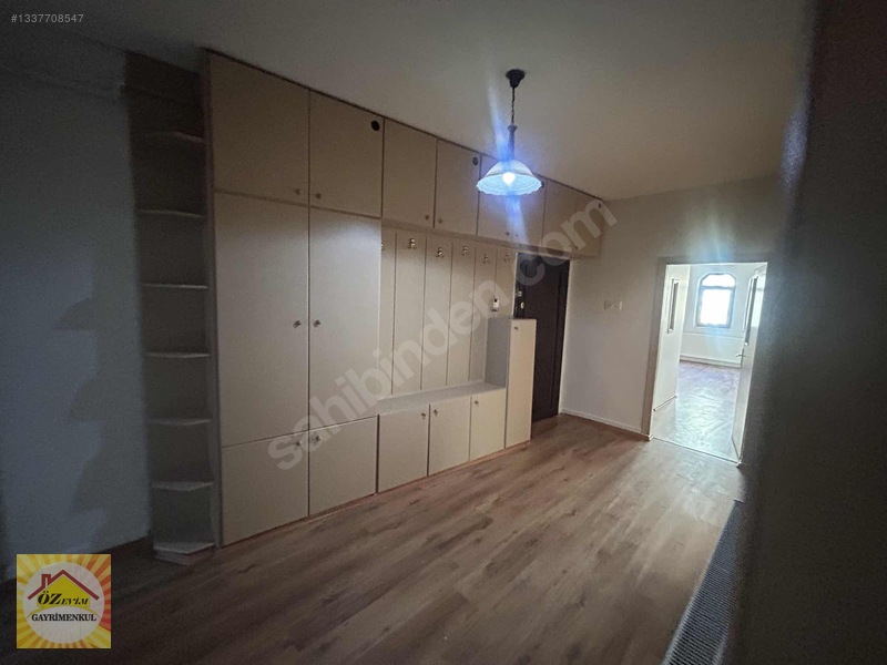 Çarşı Merkezde Kiralık Geniş Metre Kareli Ful Bakımlı 3+1 Daire — fotoğraf 18