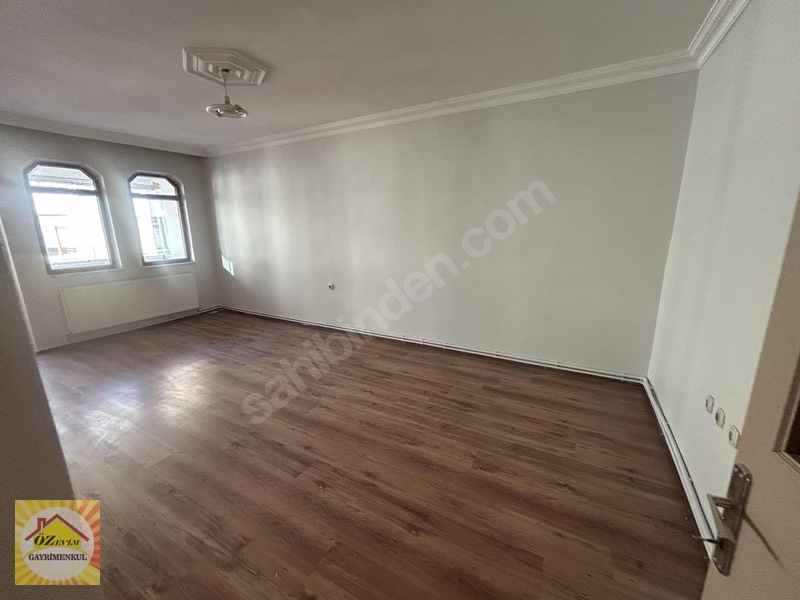 Çarşı Merkezde Kiralık Geniş Metre Kareli Ful Bakımlı 3+1 Daire — fotoğraf 23