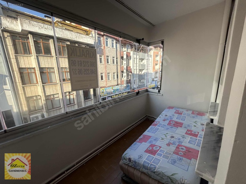 Çarşı Merkezde Kiralık Geniş Metre Kareli Ful Bakımlı 3+1 Daire — fotoğraf 24
