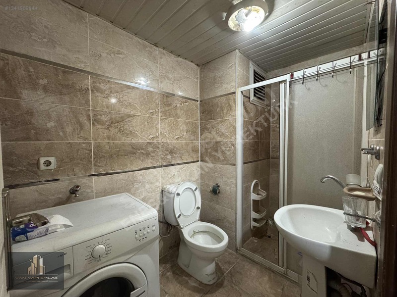 Van Yapı Emlak'tan Satılık 1 + 1 Eşyalı Daire Balkonlu — fotoğraf 7