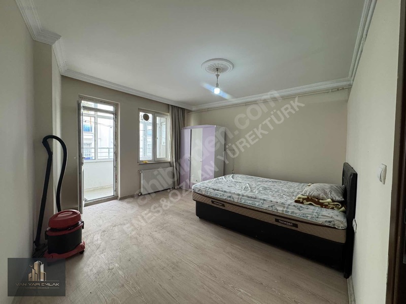 Van Yapı Emlak'tan Satılık 1 + 1 Eşyalı Daire Balkonlu — fotoğraf 17