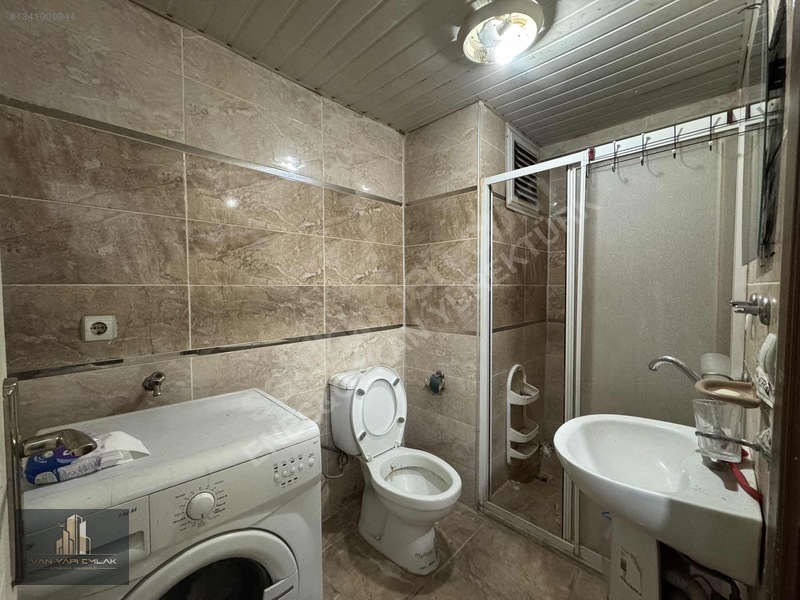 Van Yapı Emlak'tan Satılık 1 + 1 Eşyalı Daire Balkonlu — fotoğraf 18
