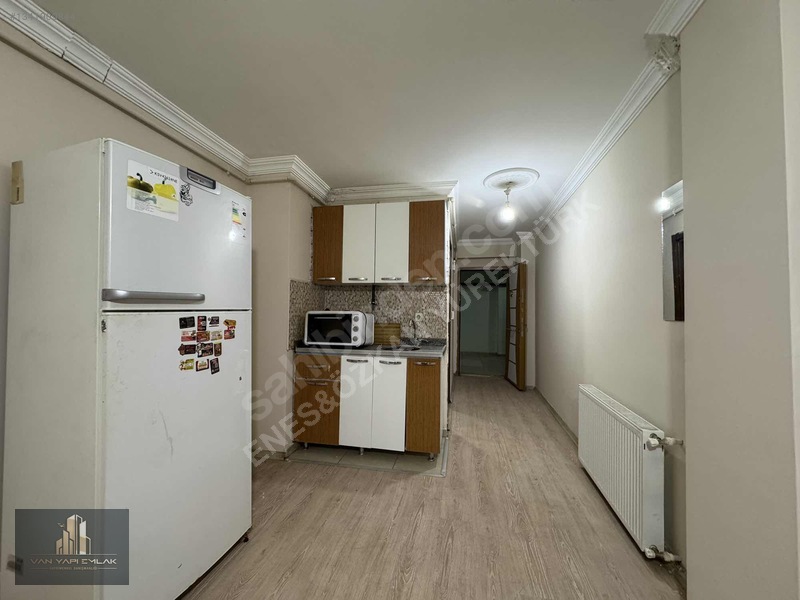 Van Yapı Emlak'tan Satılık 1 + 1 Eşyalı Daire Balkonlu — fotoğraf 19
