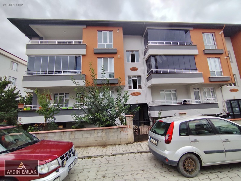 Demirkent'te Kiralık 3+1, 175m² Geniş Daire (site İçinde)
