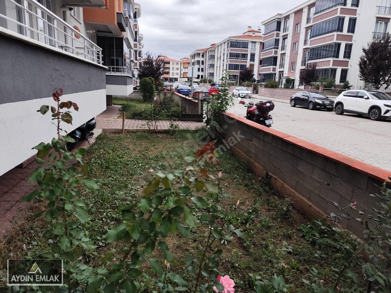 Demirkent'te Kiralık 3+1, 175m² Geniş Daire (site İçinde) — fotoğraf 4