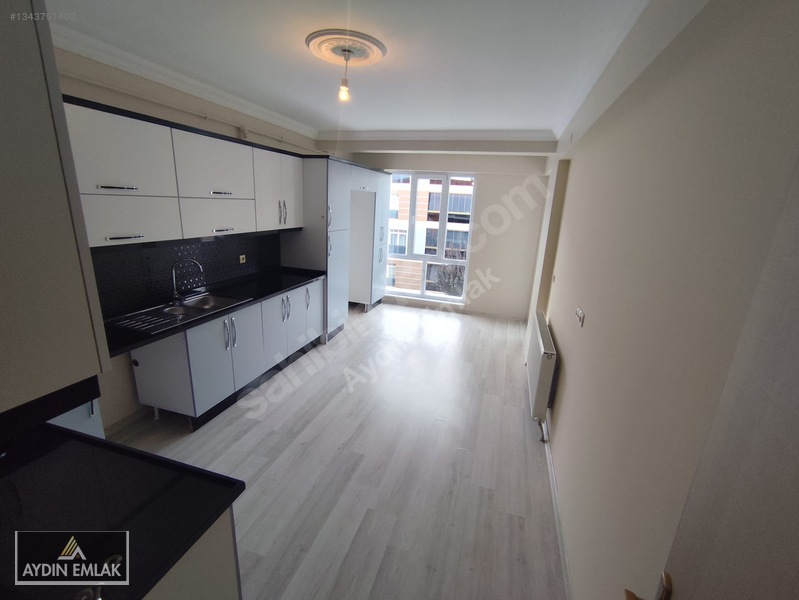 Demirkent'te Kiralık 3+1, 175m² Geniş Daire (site İçinde) — fotoğraf 5