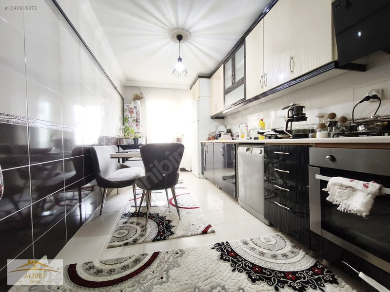 Merkez'de Kök Tapu / Kapalı Otoparklı / Satılık 3+1 Daire — fotoğraf 2