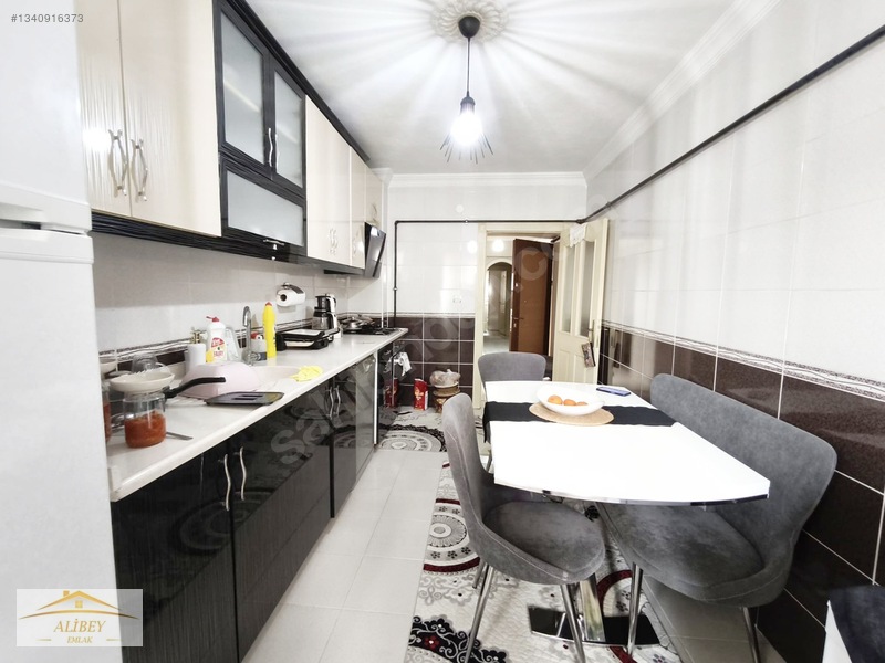 Merkez'de Kök Tapu / Kapalı Otoparklı / Satılık 3+1 Daire — fotoğraf 4