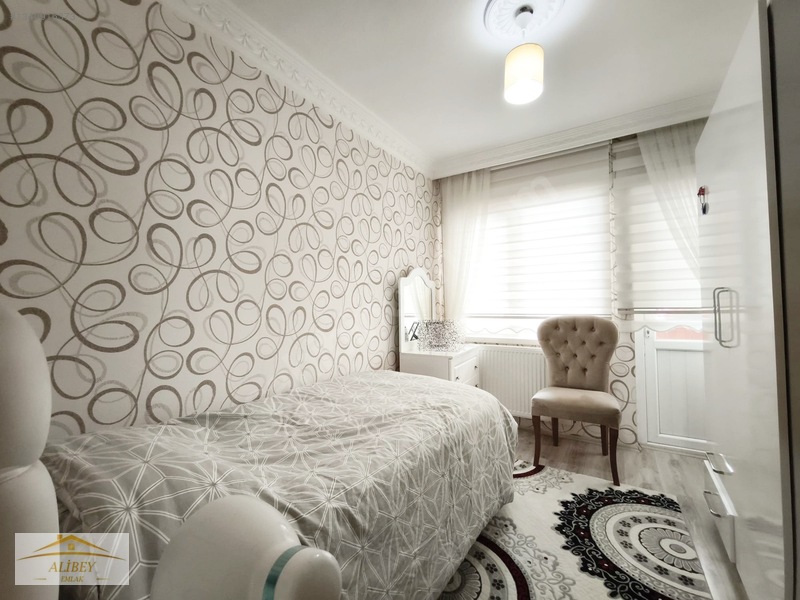 Merkez'de Kök Tapu / Kapalı Otoparklı / Satılık 3+1 Daire — fotoğraf 13