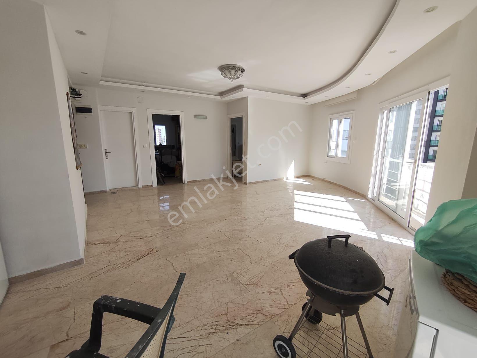 Tece Deniz Mah.de 3 Cepheli 2+1 Satılık Daire !!! — fotoğraf 2