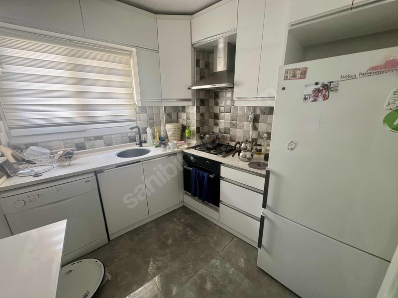 Hastane Metro Yürüme Mesafesinde Eşyalı Asansörlü 3+1 Kiralık — fotoğraf 9