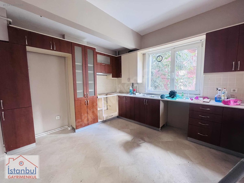Kavacık Kaptanlarda Cad.Yakın Temiz Kiralık Ara Kat Daire
