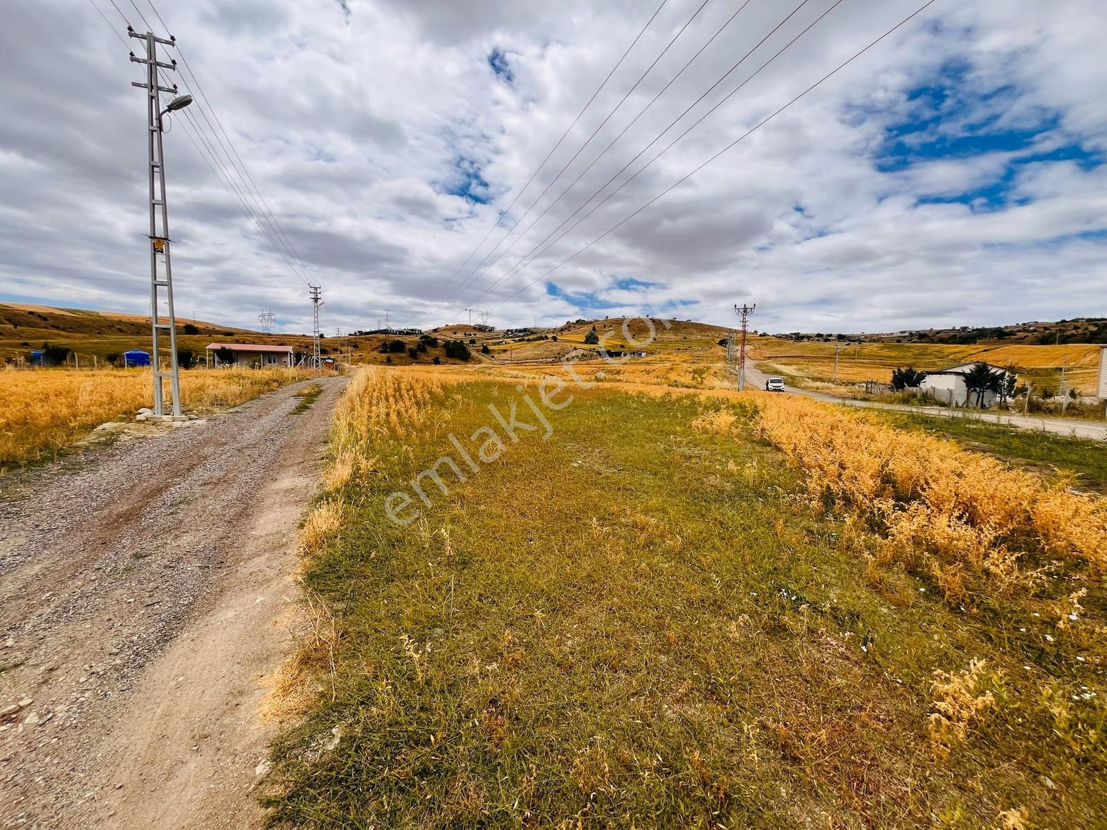 İmaremlak2'den Tek Tapu 2 Tarafı Yola Cephe 1840m2 Köşe Parsel — fotoğraf 21