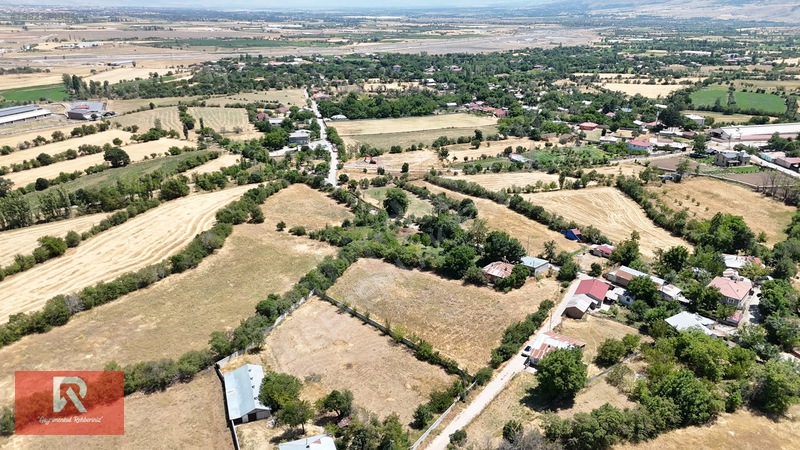 Rehber Emlak'tan Aydoğdu Köyünde İmarlı 1001 M2 Arsa Önü Yol — fotoğraf 24