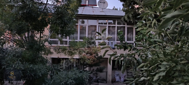 Ticari+konut Arsa İçerisinde İki Katlı Müstakil Ev — fotoğraf 2