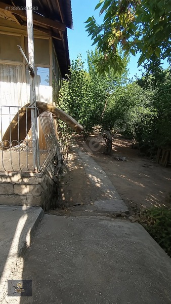 Ticari+konut Arsa İçerisinde İki Katlı Müstakil Ev — fotoğraf 5