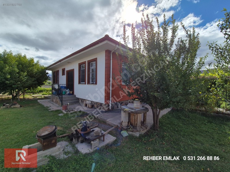 Rehber Emlak'tan Uluköy Köyünde 849 M2 Arsa İçinde Bahçeli Villa — fotoğraf 3