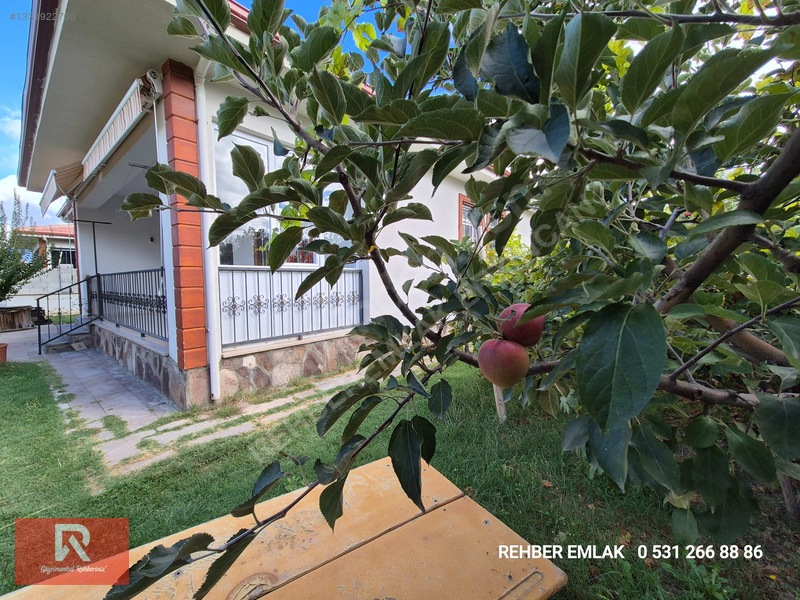Rehber Emlak'tan Uluköy Köyünde 849 M2 Arsa İçinde Bahçeli Villa — fotoğraf 4