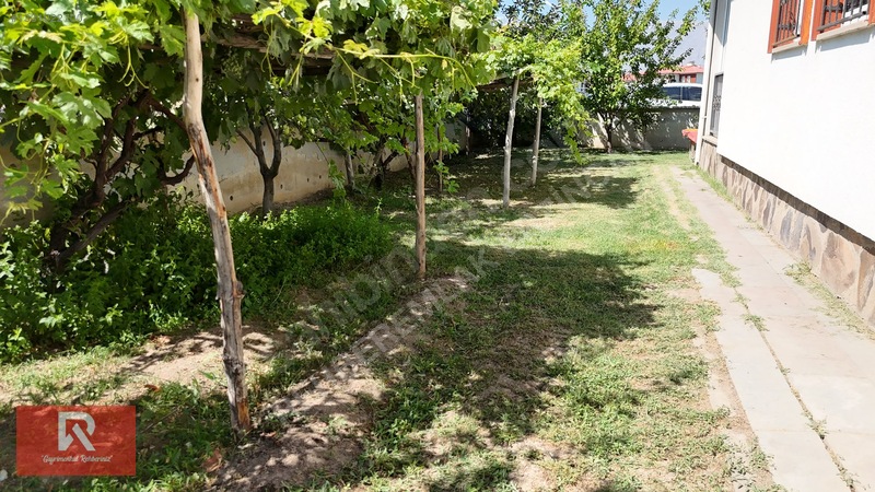 Rehber Emlak'tan Uluköy Köyünde 849 M2 Arsa İçinde Bahçeli Villa — fotoğraf 16