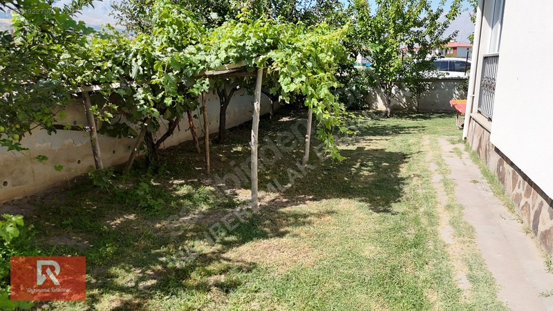 Rehber Emlak'tan Uluköy Köyünde 849 M2 Arsa İçinde Bahçeli Villa — fotoğraf 18