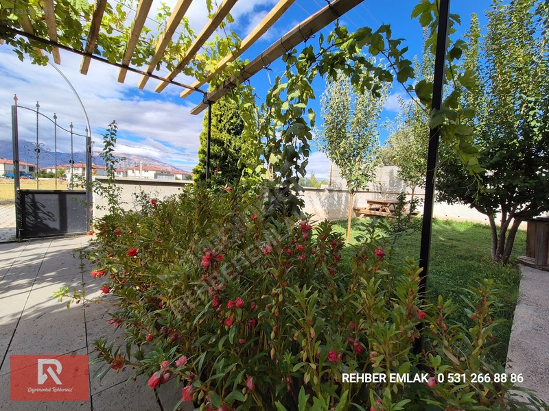Rehber Emlak'tan Uluköy Köyünde 849 M2 Arsa İçinde Bahçeli Villa — fotoğraf 33