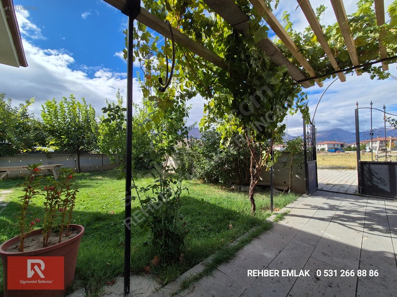 Rehber Emlak'tan Uluköy Köyünde 849 M2 Arsa İçinde Bahçeli Villa — fotoğraf 34