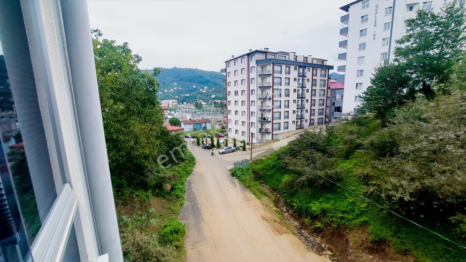 Re/Maxten Aksuda 2023 Yapımı 3+1 135 M² Krediye Uygun Satılık