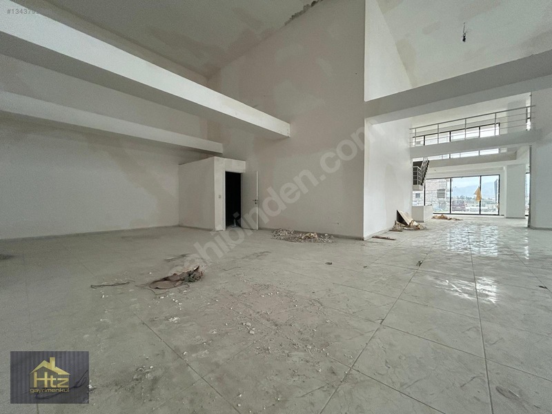 Bornova Konutları Altı 310 M2 Satılık Dükkan — fotoğraf 4