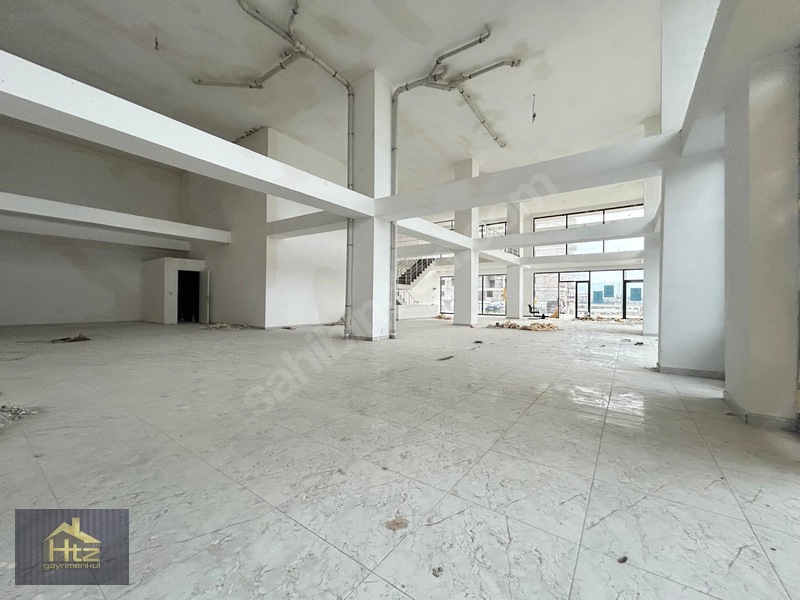 Bornova Konutları Altı 310 M2 Satılık Dükkan — fotoğraf 5