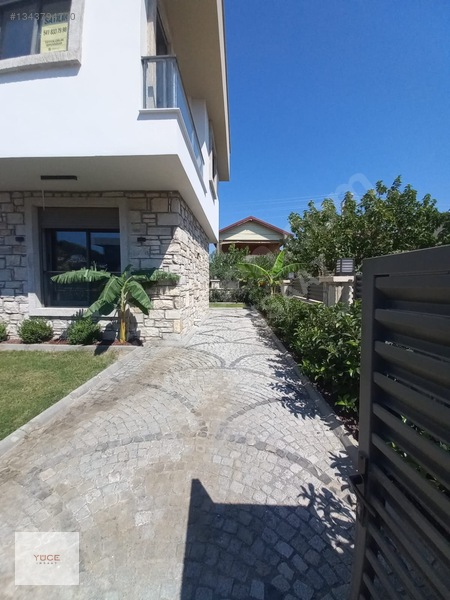 Seferihisar'da Denize 150 Mt 2+1 Satılık Villa Oturmaya Hazır — fotoğraf 2