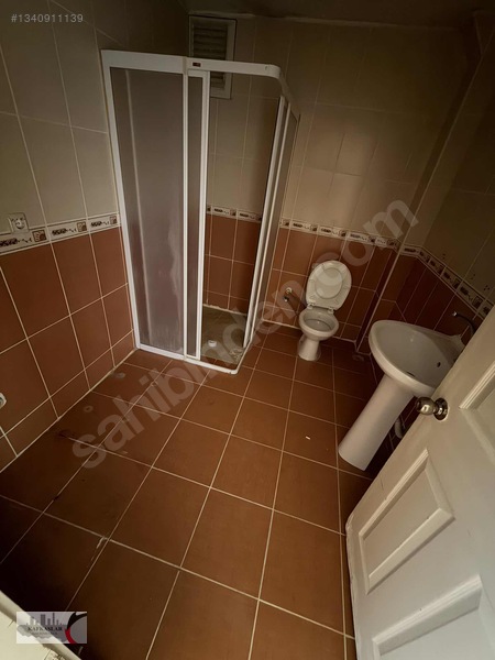 Kafkaslar Gayrimenkulden Güller Sokakta 3+1 — fotoğraf 6