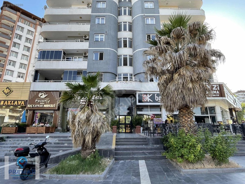 Gaziantebin Efsanesi Yüksek Bina Da Satılık 3+1 190 M2 Daire — fotoğraf 2