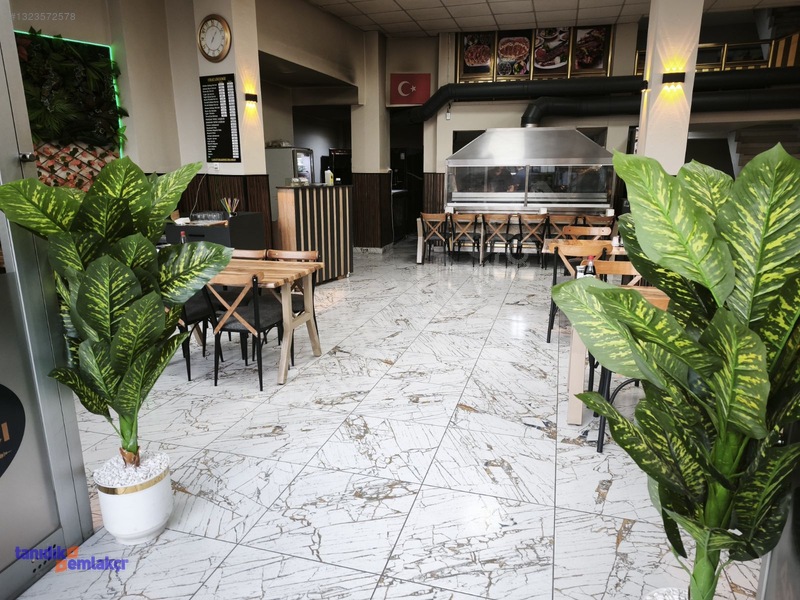 Tanıdık Emlakçı'dan Bor Merkezde Aktif Cirolu Kebap Salonu — fotoğraf 2