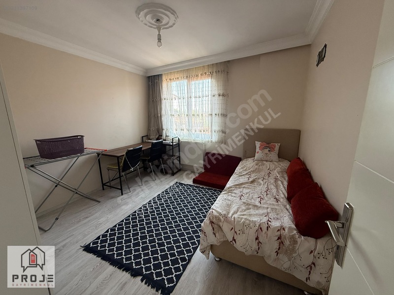 Sıtmayanı Cadde Üzeri Eşyalı 2+1 Kiralık Daire — fotoğraf 2