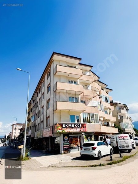 İnci Emlak || Azmimilli Mah Öğretmen Evi Karşısı 3+1 Satılık