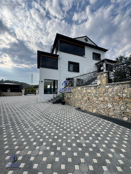 Icon'dan Cemilli'de Kendi Enerjisini Üreten Sıfır Yapılı Villa — fotoğraf 35