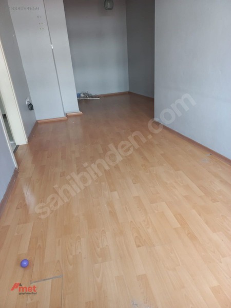 Sarıyer Cumhuriyet Mah. Metro Ve Ulaşım Yanı Caddede Kiralık 2+1 — fotoğraf 5