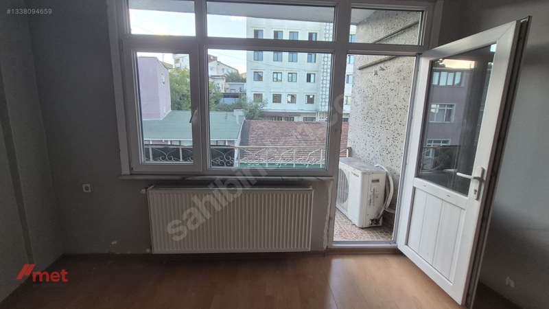 Sarıyer Cumhuriyet Mah. Metro Ve Ulaşım Yanı Caddede Kiralık 2+1 — fotoğraf 11