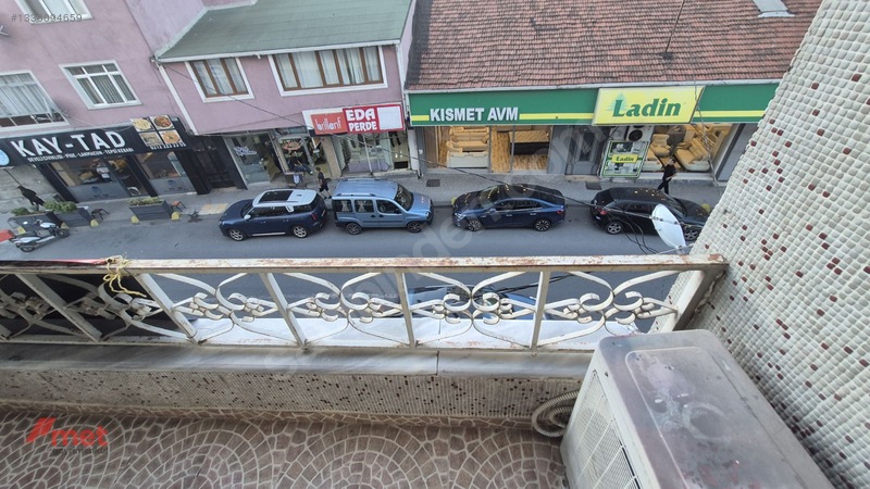Sarıyer Cumhuriyet Mah. Metro Ve Ulaşım Yanı Caddede Kiralık 2+1 — fotoğraf 20