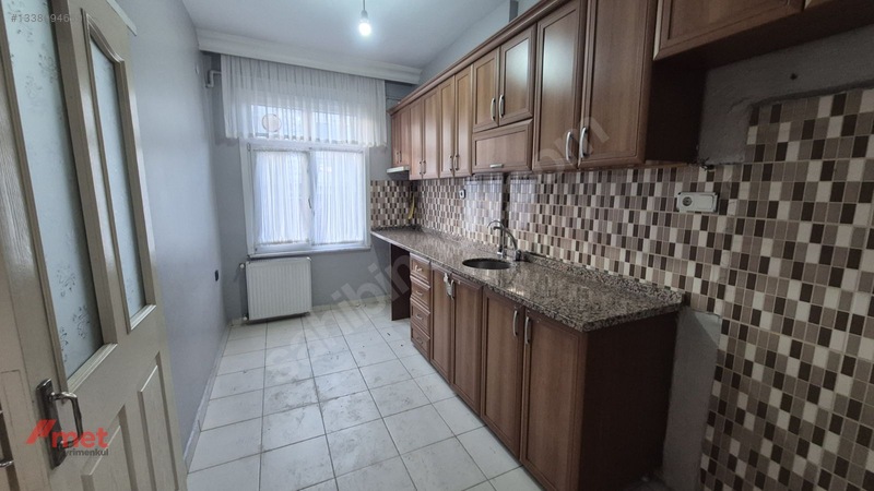 Sarıyer Cumhuriyet Mah. Metro Ve Ulaşım Yanı Caddede Kiralık 2+1 — fotoğraf 27