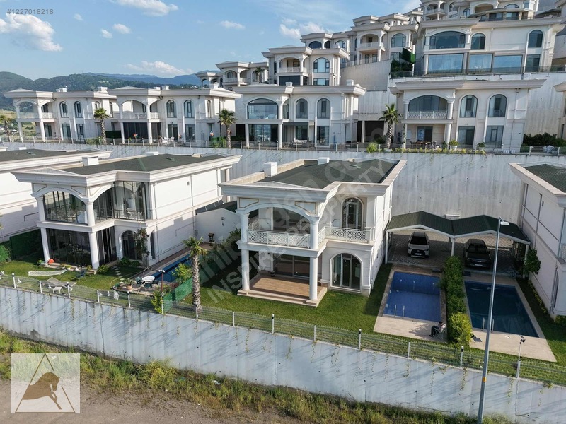 Zümrüd Ü Anka Yuvacık Da En Ön Sıra Şerefiyeli Satılık 4+1 Villa — fotoğraf 6