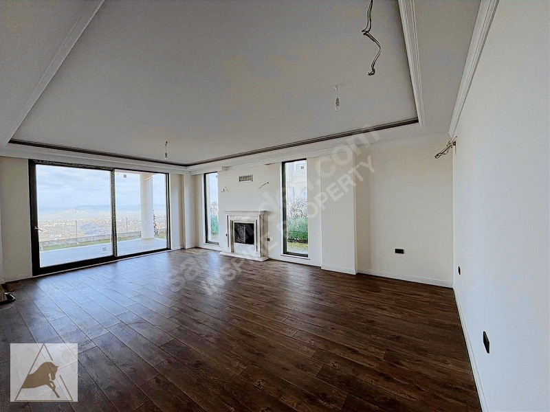 Zümrüd Ü Anka Yuvacık Da En Ön Sıra Şerefiyeli Satılık 4+1 Villa — fotoğraf 8