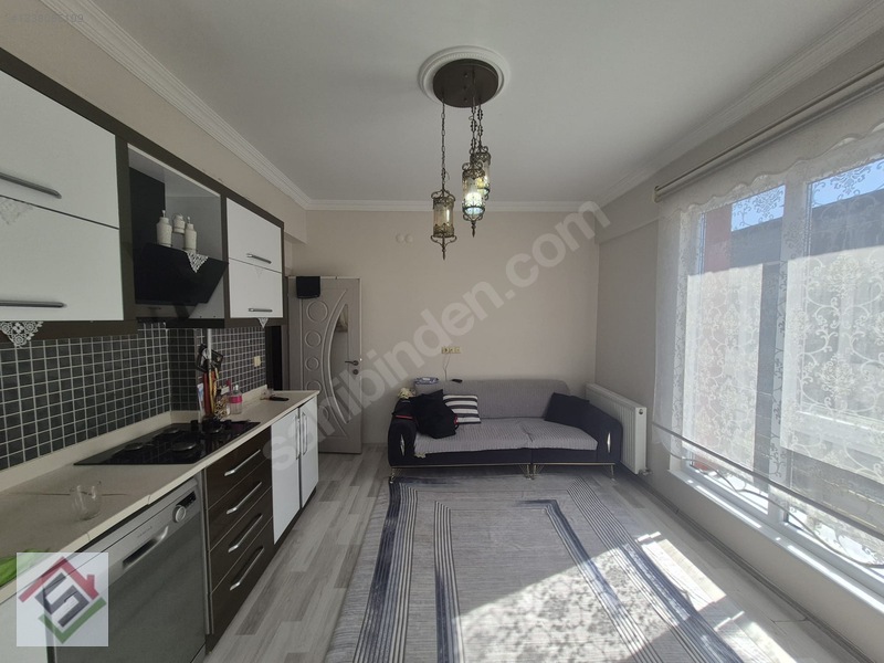Sağlam'dan Ana Caddeye Çok Yakın Satılık 3+1 Daire — fotoğraf 6