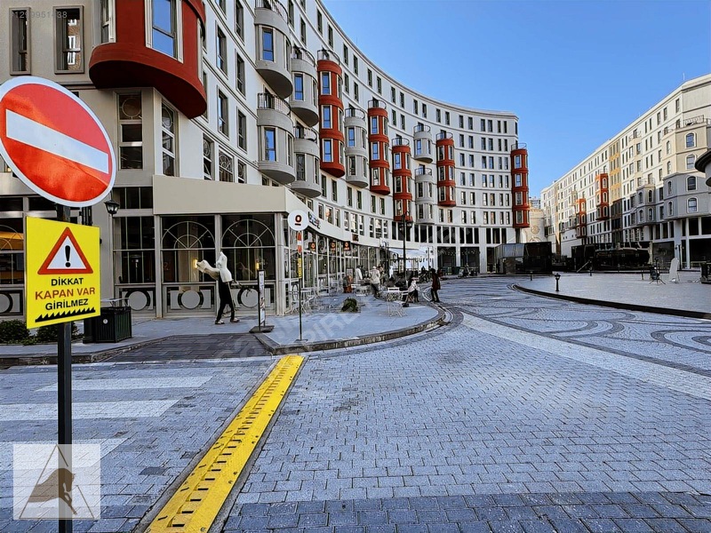 Meydan Ardıçlı'da Geniş Cephe Kiralık Dükkan — fotoğraf 7