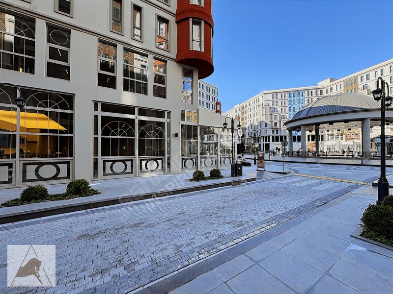 Meydan Ardıçlı'da Geniş Cephe Kiralık Dükkan — fotoğraf 8