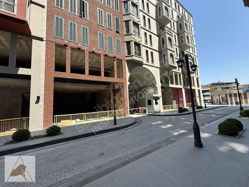 Meydan Ardıçlı'da Geniş Cephe Kiralık Dükkan — fotoğraf 22