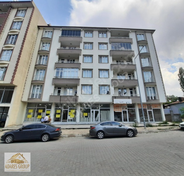 Kağızman Çarşı Merkezde Ön Kullanıml 3 Dükkan 390 Mt Takasa Açık