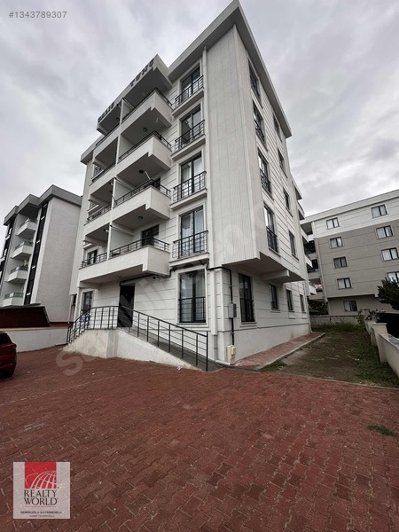 Realty World Demıroğlu Güvencesiyle Satılık Lüks 2+1 Daire — fotoğraf 2