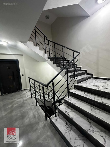 Realty World Demıroğlu Güvencesiyle Satılık Lüks 2+1 Daire — fotoğraf 6