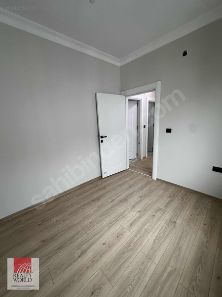 Realty World Demıroğlu Güvencesiyle Satılık Lüks 2+1 Daire — fotoğraf 8